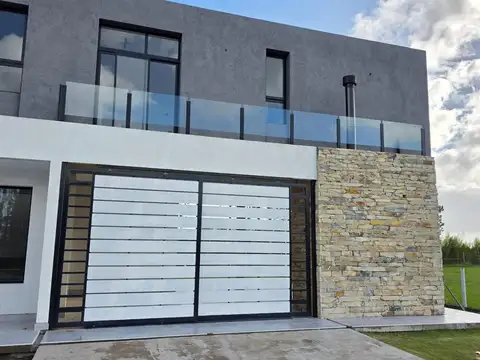 Casa en Venta en La Magdalena, USD 245.000