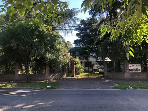 CHALET 4 AMB SOBRE LOTE 1000 m - HURLINGHAM