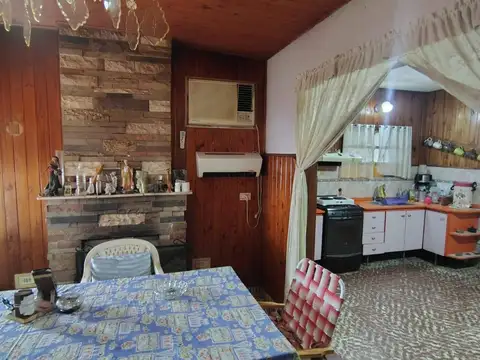 Casa 4 ambientes con 1 baño