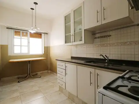 Venta PH Villa Del Parque,5 amb., c/patio,luminoso