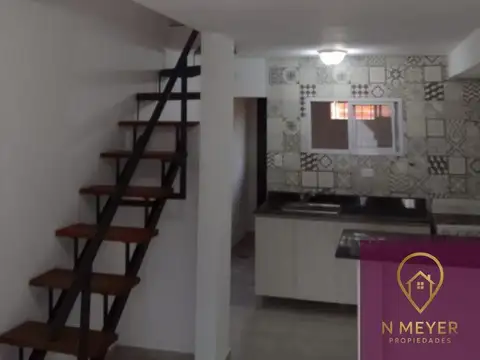 Casa 2 ambientes con 1 baño
