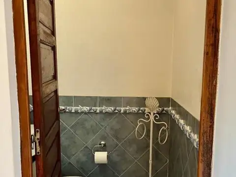 Venta casa Villa Luzuriaga 6 ambientes