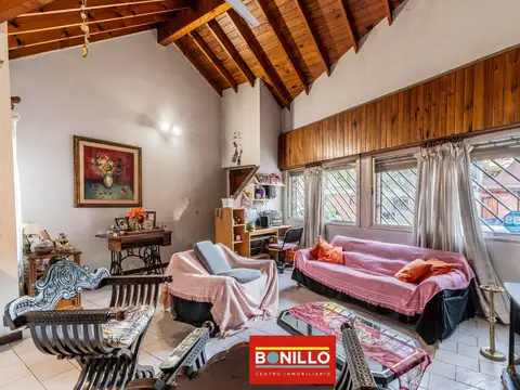 Casa en Venta con 1 cochera