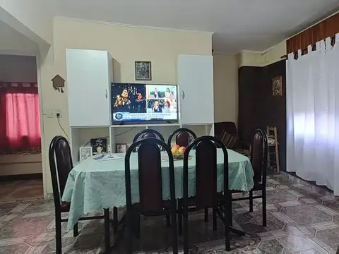 Depto Tipo Casa en Venta con 1 cocheras
