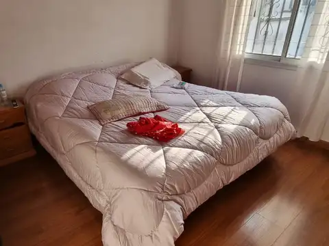 Casa en Venta con 4 cocheras