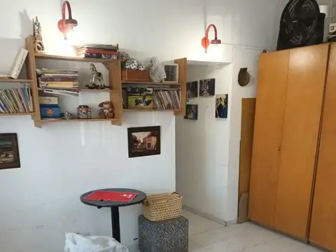 Maestra M Lascano 300