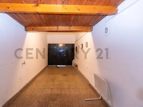 CASA CON LOCAL EN VENTA LA PLATA TOLOSA