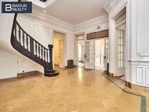 Oficina 12 ambientes con 3 baños