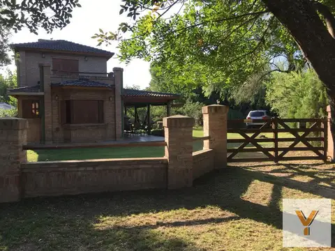 Casa en venta - 2 Dormitorios 2 Baños - Cocheras - 960Mts2 - Villa del Dique, Córdoba