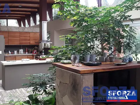 Casa 5 ambientes con 2 baños