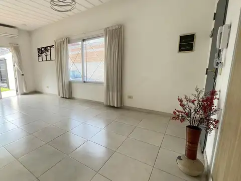 Casa en Venta en Centro de Luján, USD 115.000