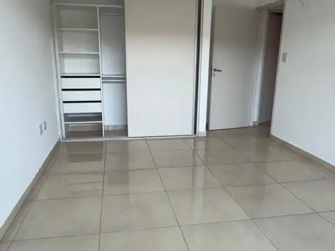 Departamento 5 ambientes con 1 baño