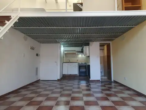 Depto Tipo Casa en Alquiler de 2 ambientes