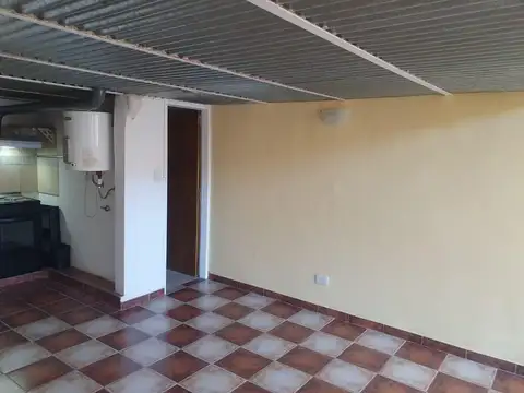 Depto Tipo Casa 2 ambientes con 1 baño