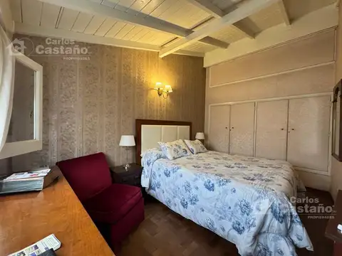 Casa 3 Amb. con Jardín y Garaje