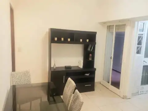Amplio 2 ambientes con Patio