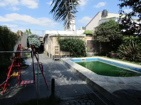 Casa 5 ambientes con 1 baño