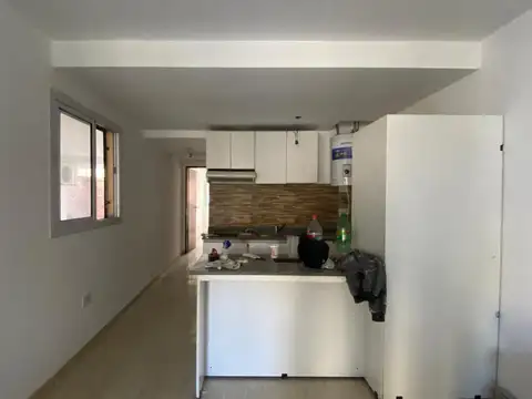 Depto Tipo Casa en Alquiler de 3 ambientes