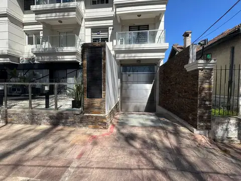 COCHERA VENTA EXCELENTE UBICACIÓN LOMAS DE ZAMORA