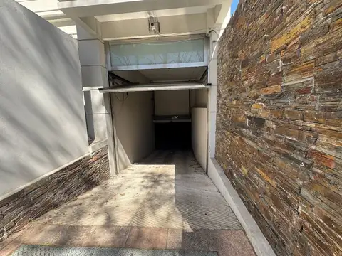 COCHERA VENTA EXCELENTE UBICACIÓN LOMAS DE ZAMORA