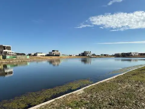 Terreno en Venta de 988,0 m2