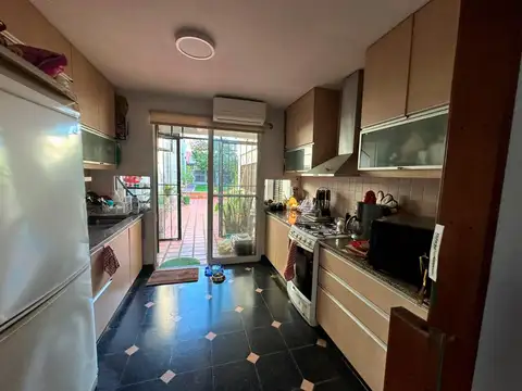 Casa 5 ambientes con 1 baño