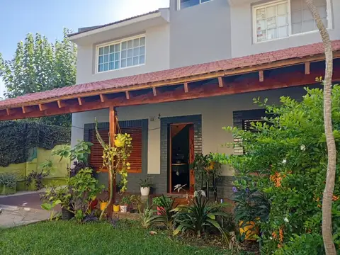 CASA CON GALPON Y DEPARTAMENTO EN SAN JOSE TEMPERLEY