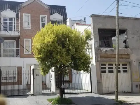 DPTO.  2  Ambientes Plta. Baja con Cochera