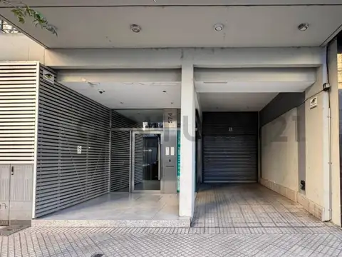 Cochera en subsuelo Barrio Lourdes