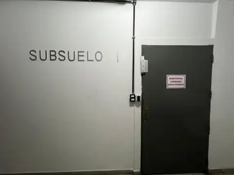 VENTA COCHERA EN OPORTUNIDAD B ALBERDI