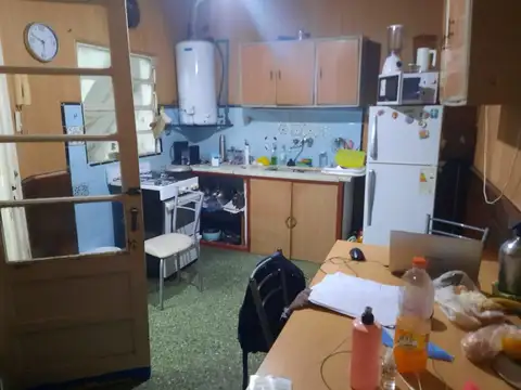 Departamento de pasillo- Dos dormitorios- Patio y Terraza-Dorrego 400- Zona Río-Rosario