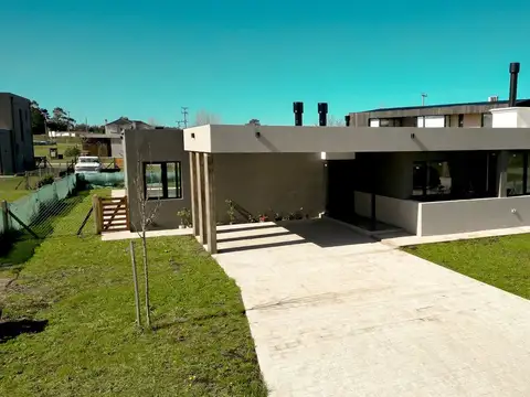 VENTA DE CASA EN BARRIO PRIVADO ARENAS CHICO