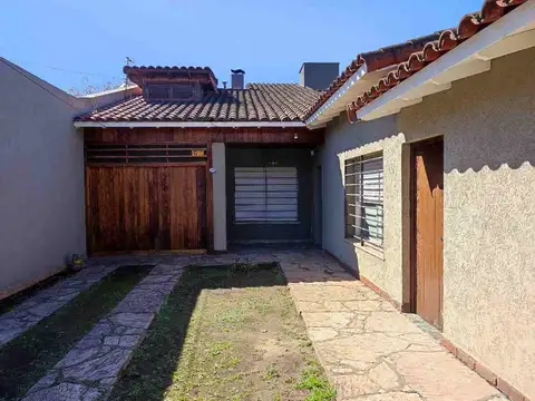 Depto Tipo Casa en Venta 50 años
