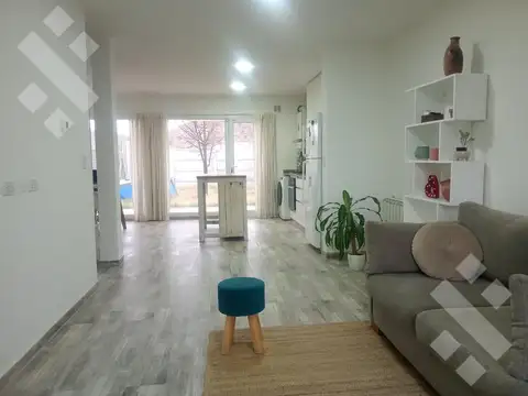Depto Tipo Casa en Alquiler de 3 dormitorios
