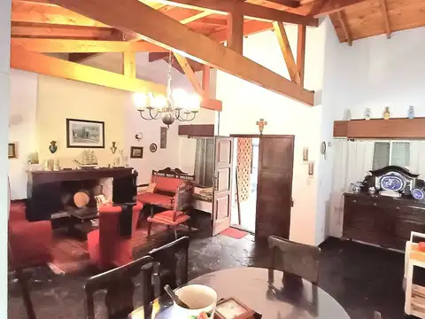 Esteban Echeverría 2000