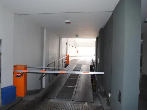 11  entre 57 y 58 cochera cubierta