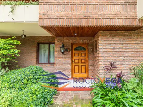 Casa 5 ambientes con 4 baños