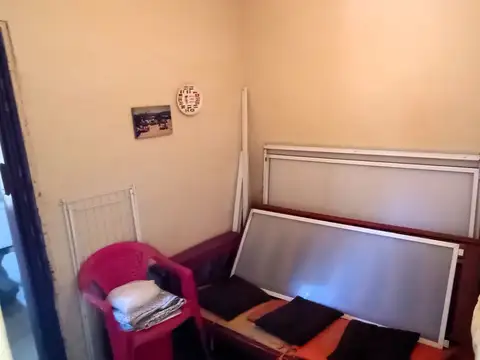 Casa 7 ambientes con 2 baños