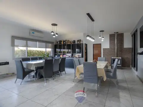 CASA DE CATEGORIA CARLOS PAZ GOLF COUNTRY CLUB