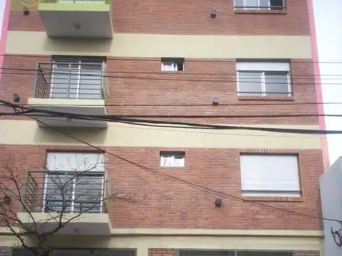 VENTA - Departamento 1 Amb. en San Fernando con balcón, excelente ubicación.
