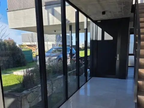 Puertos Del Lago Marinas 100