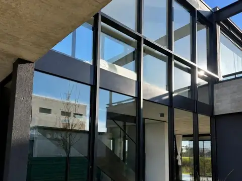 Casa en Alquiler en Puertos - Barrio Marinas, USD 3.600