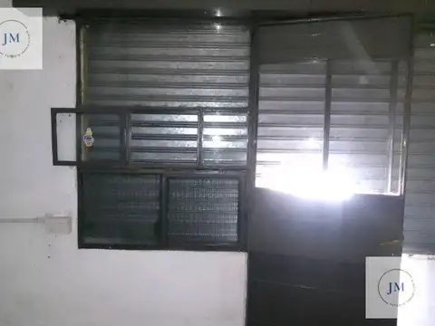 Venta de local en Amanda Allen y Freud villa tessei