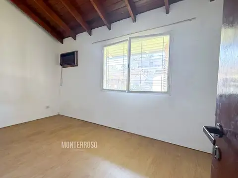 Depto Tipo Casa en Venta 50 años