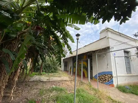 Casa 6 ambientes con 1 baño