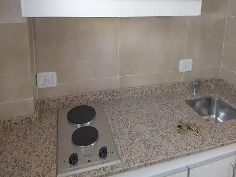 Tacuarí 700, Piso 2