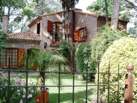 CASA TIPO CHALET – ZONA NORTE VILLA GESELL