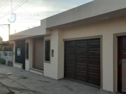 Casa 4 ambientes con 1 baño