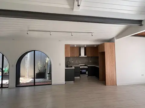 Depto Tipo Casa 3 ambientes con 2 baños