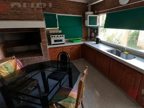 CASA CON LOCAL COMERCIAL EN VENTA - SIERRA GRANDE